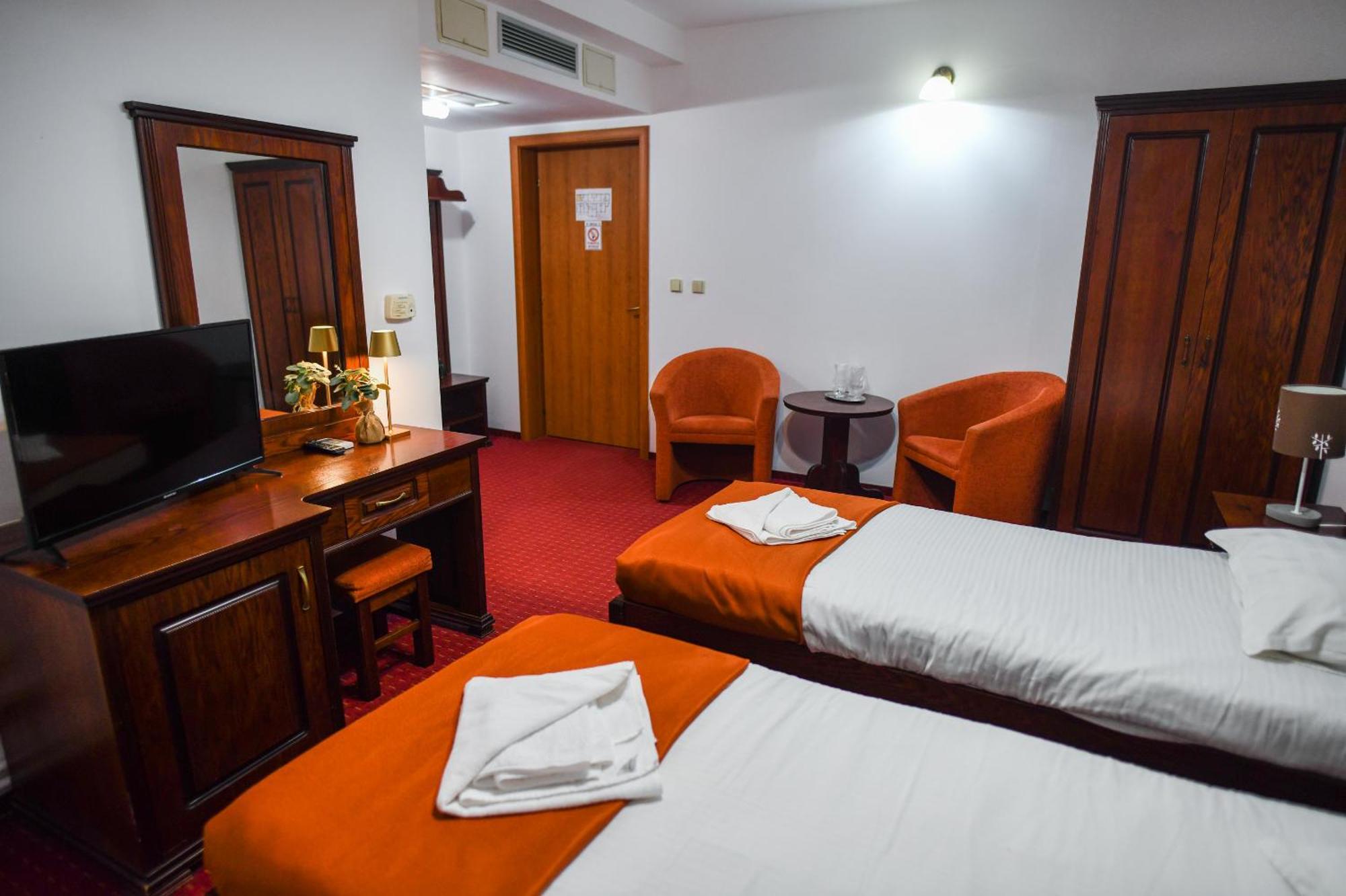 Hotel Elyon 德日 外观 照片
